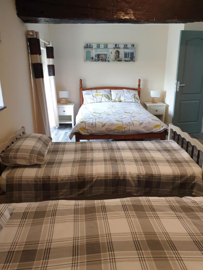 Bed and Breakfast Le Petit Dragon Plumaudan Exterior foto